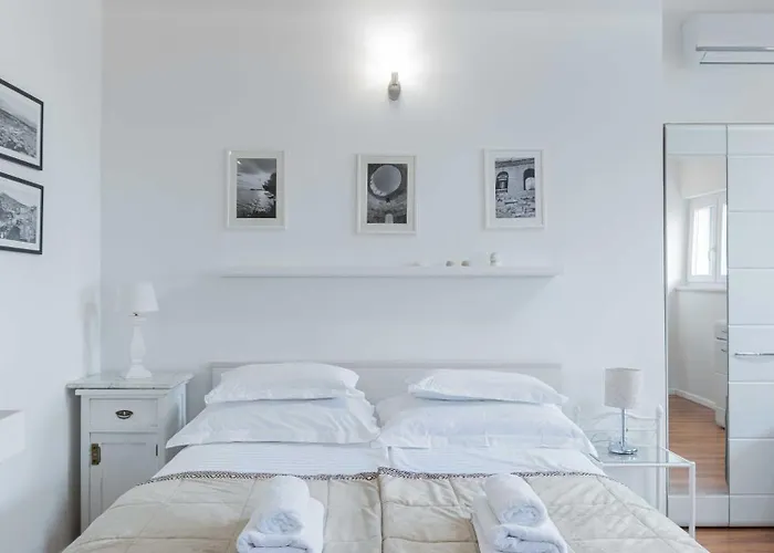 Apartment The Charm