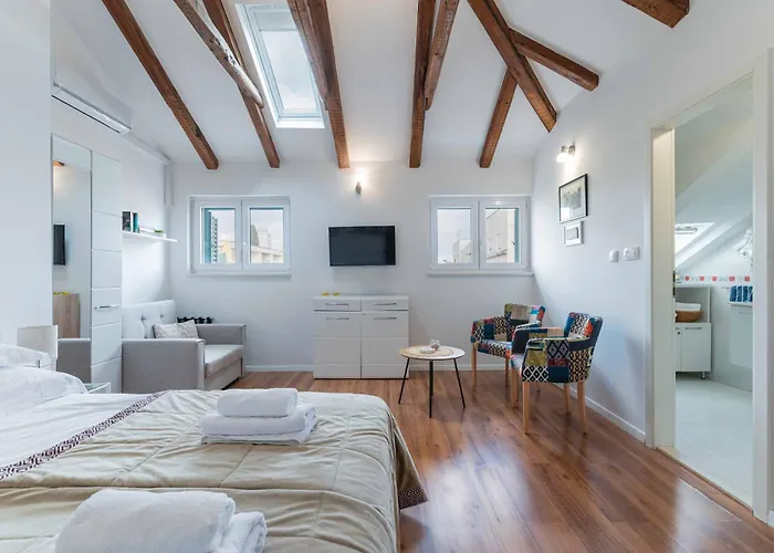 Apartment The Charm